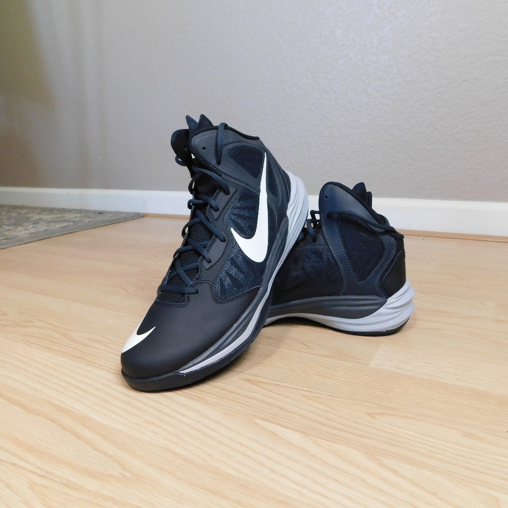 NWOT Nike Men's Prime Hype DF Shoes